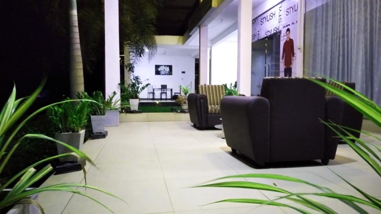 Hotel Akoya Pearl Ratnapura Exterior foto