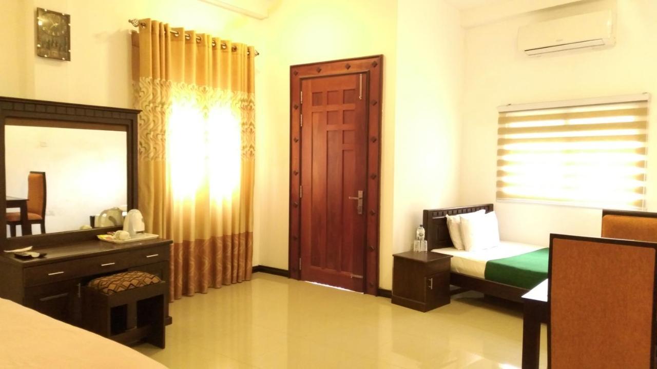 Hotel Akoya Pearl Ratnapura Exterior foto